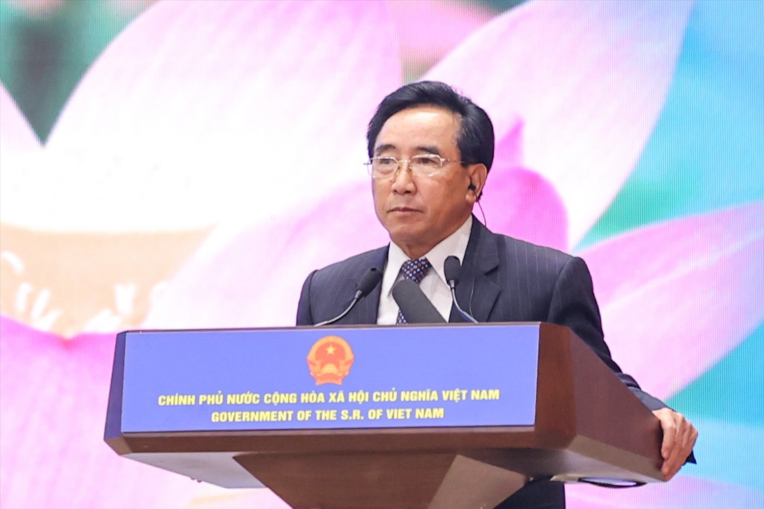 Thủ tướng Phankham Viphavanh bày tỏ mong muốn có ngày càng có nhiều doanh nghiệp Việt Nam đầu tư tại Lào, đưa Việt Nam trở thành nhà đầu tư lớn thứ hai hoặc thứ nhất tại Lào. - Ảnh: VGP/Nhật Bắc