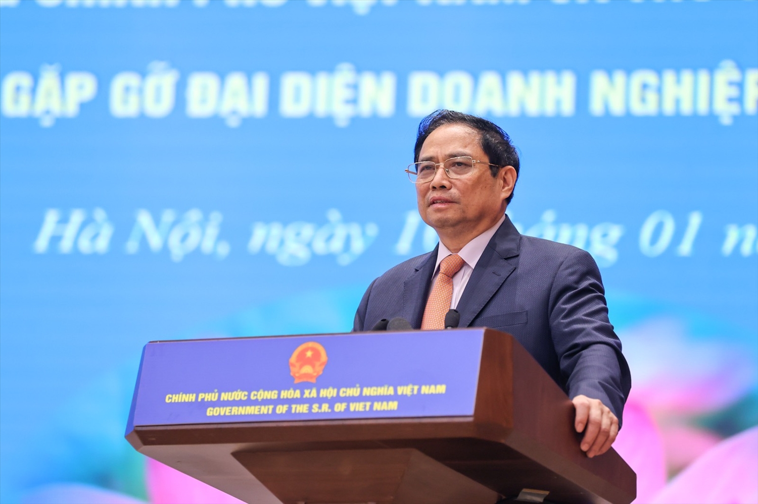 Thủ tướng Phạm Minh Chính nhấn mạnh, cần tăng cường tính kết nối, bổ trợ giữa hai nền kinh tế Việt Nam - Lào, trọng tâm là thể chế, tài chính, hạ tầng giao thông vận tải, năng lượng điện, viễn thông, du lịch - Ảnh: VGP/Nhật Bắc