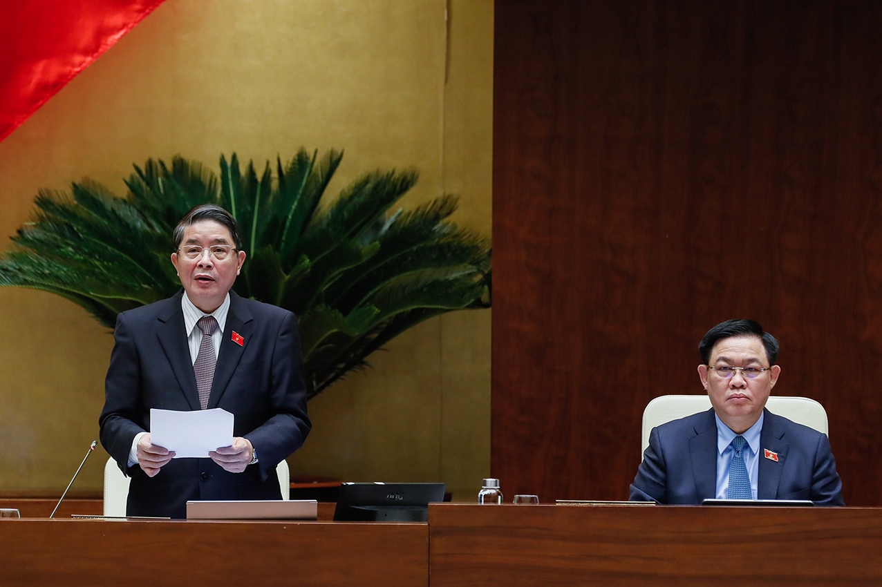 Chủ tịch Quốc hội Vương Đình Huệ và Phó Chủ tịch Quốc hội Nguyễn Đức Hải điều hành phiên thảo luận. (Ảnh: VGP)