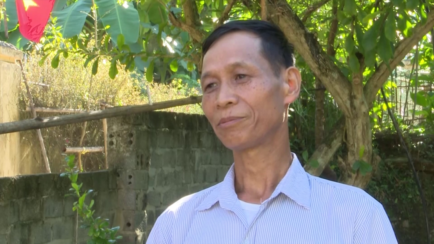 Ông Hà Văn Phượng, hơn 30 năm được bà con tín nhiệm bầu làm người đứng đầu Chi bộ thôn Cao