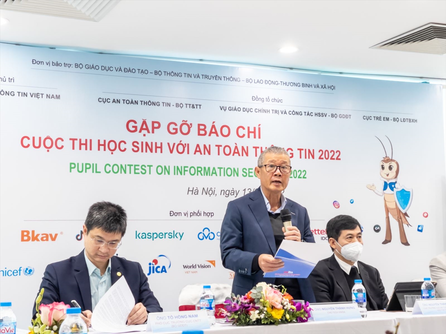 Ông Nguyễn Thành Hưng, Chủ tịch VNISA thông tin về cuộc thi "Học sinh với An toàn thông tin năm 2022" lần đầu tiên được tổ chức.
