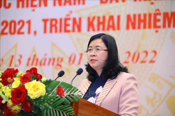 Trưởng ban Dân vận Trung ương Bùi Thị Minh Hoài phát biểu tại hội nghị. (Ảnh: TTXVN)