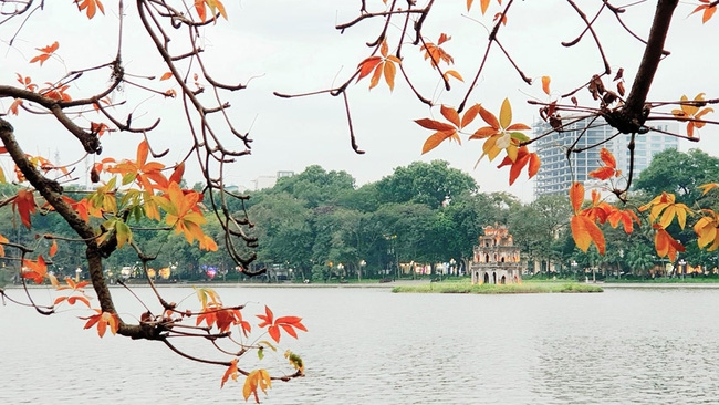 Hồ Hoàn Kiếm (Hồ Gươm) là trái tim của Thủ đô Hà Nội