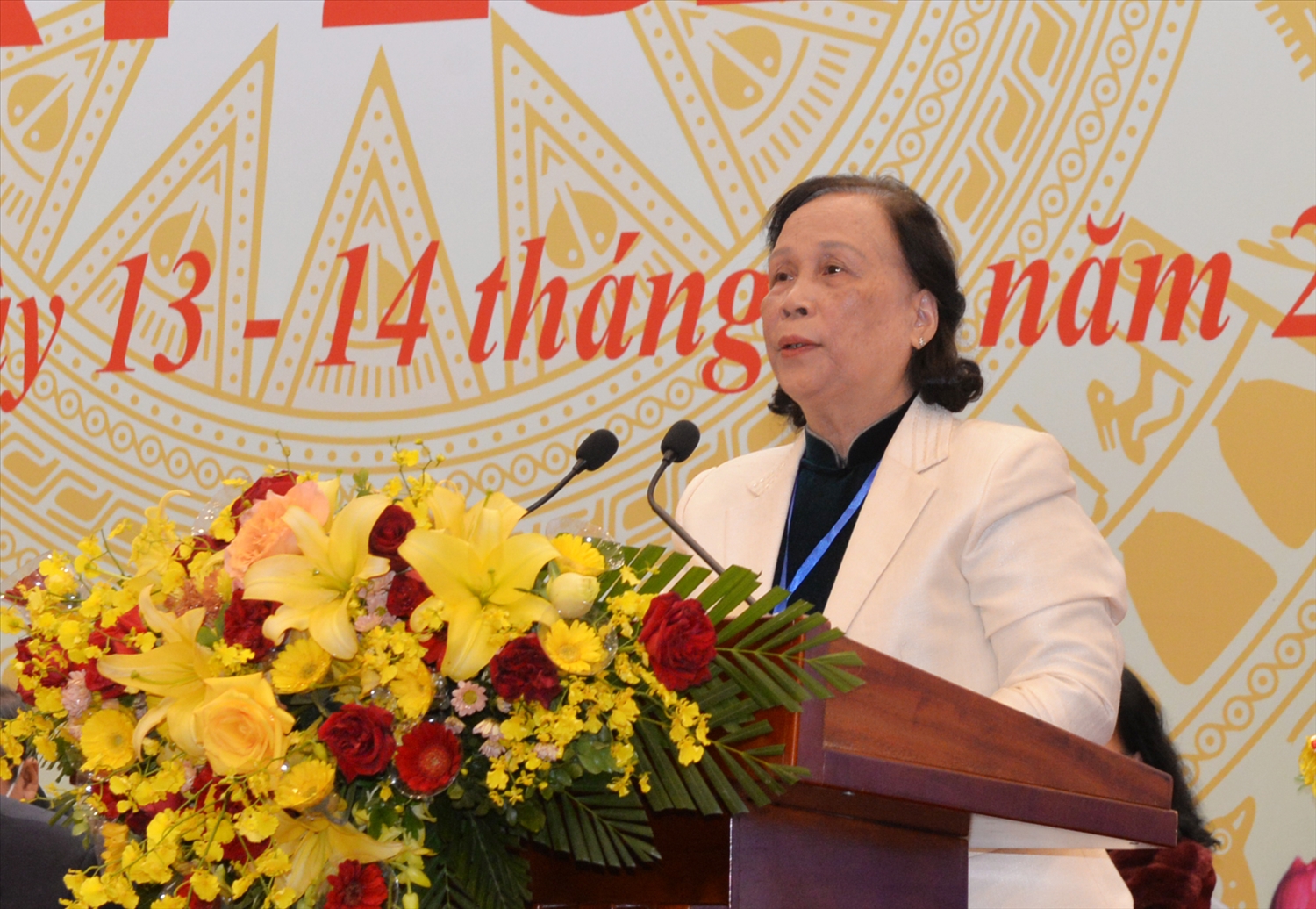 Bà Phạm Thị Hải Chuyền, Chủ tịch Hội Người cao tuổi Việt Nam khóa V phát biểu khai mạc Đại hội