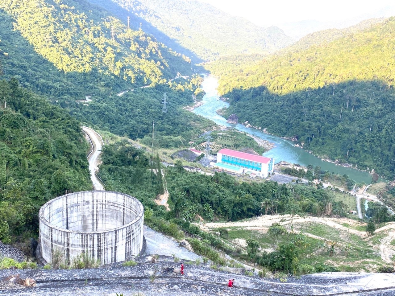 Thủy điện Hủa Na, tại huyện Quế Phong (Nghệ An)