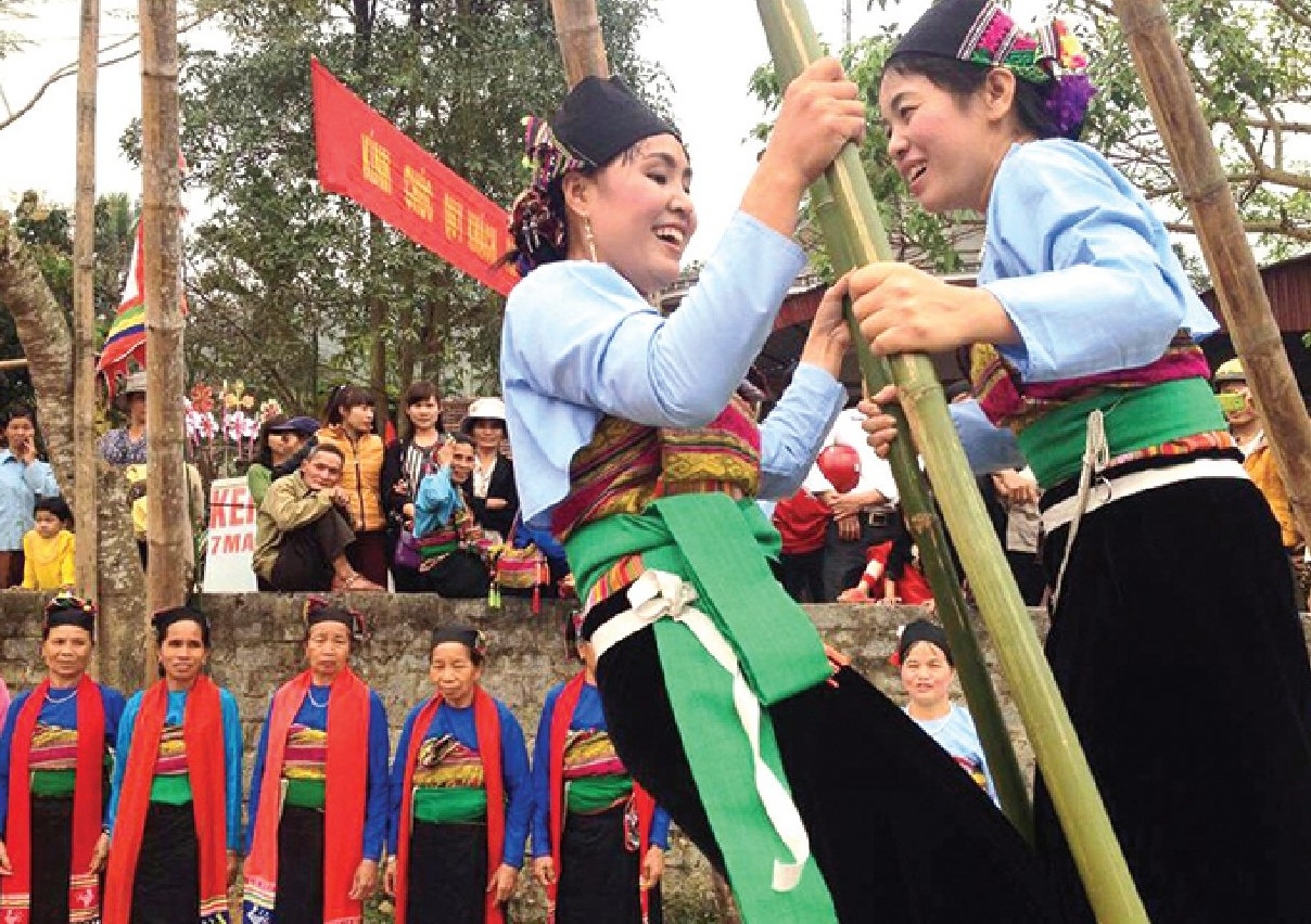 Lễ hội của đồng bào các DTTS tỉnh Thanh Hóa luôn là nơi thu hút nhiều du khách đến vui chơi, tìm hiểu, khám phá