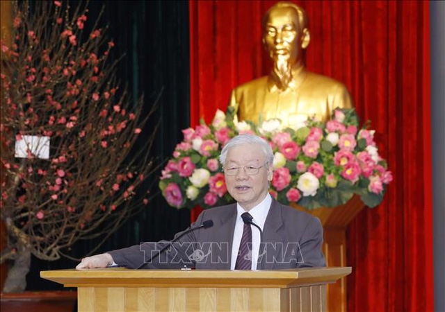 Tổng Bí thư Nguyễn Phú Trọng chúc Tết cán bộ, công chức, người lao động Văn phòng Trung ương Đảng