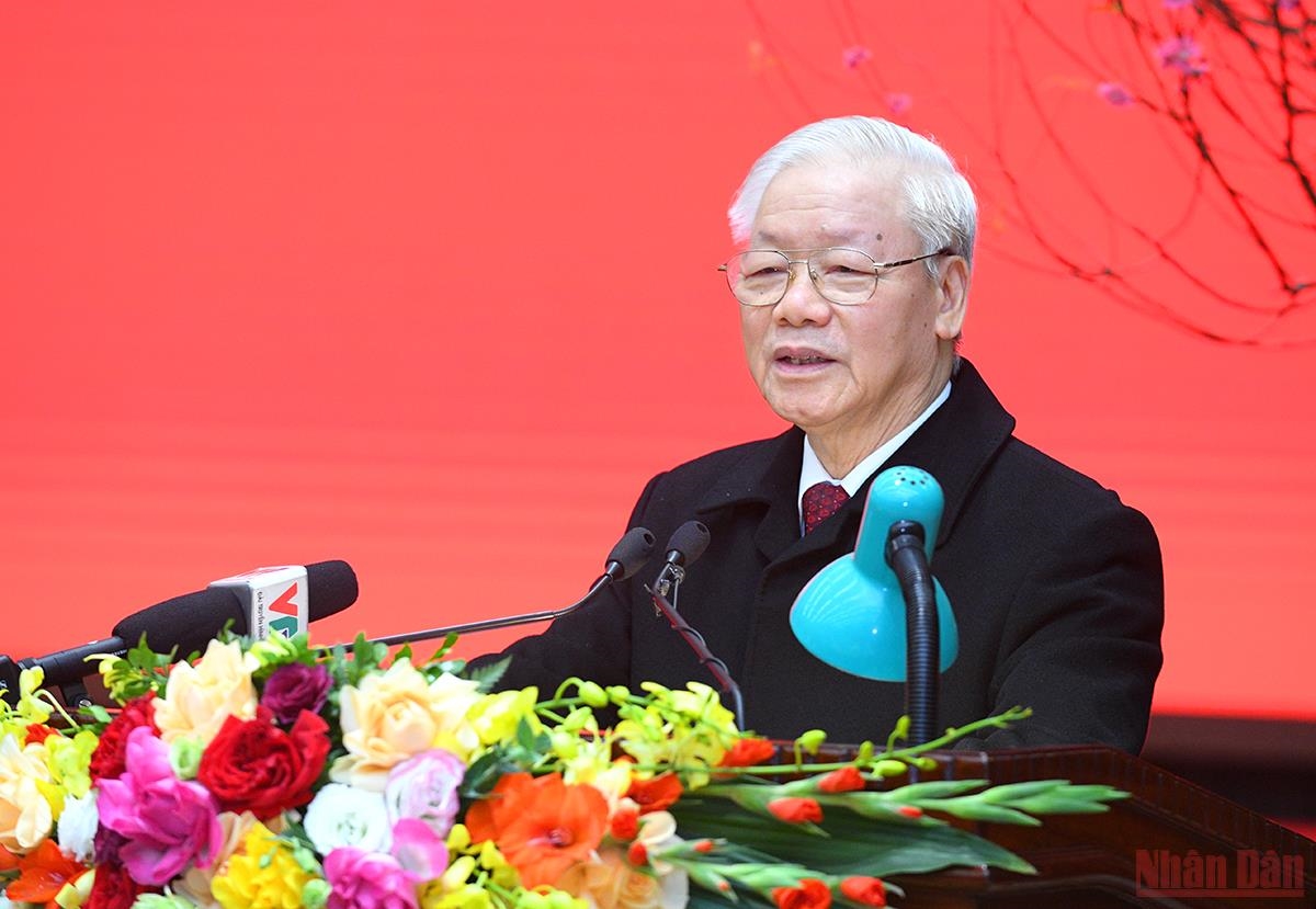 Tổng Bí thư Nguyễn Phú Trọng phát biểu thăm hỏi, chúc Tết Đảng bộ, chính quyền và nhân dân Thủ đô. 