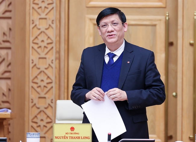Bộ trưởng Bộ Y tế Nguyễn Thanh Long báo cáo tình hình kiểm soát dịch COVID-19 và tiêm vaccine trong dịp Tết Nguyên đán Nhâm Dần. (Ảnh: VGP/Nhật Bắc)