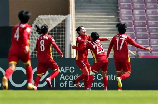 Các cô gái áo đỏ đã thực hiện hóa giấc mơ World Cup cho bóng đá nước nhà
