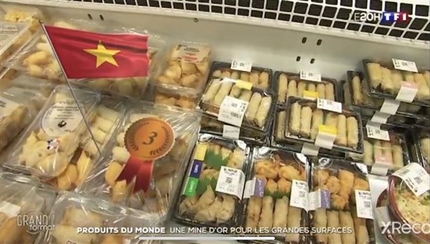 Món nem truyền thống của Việt Nam được bán tại siêu thị Pháp