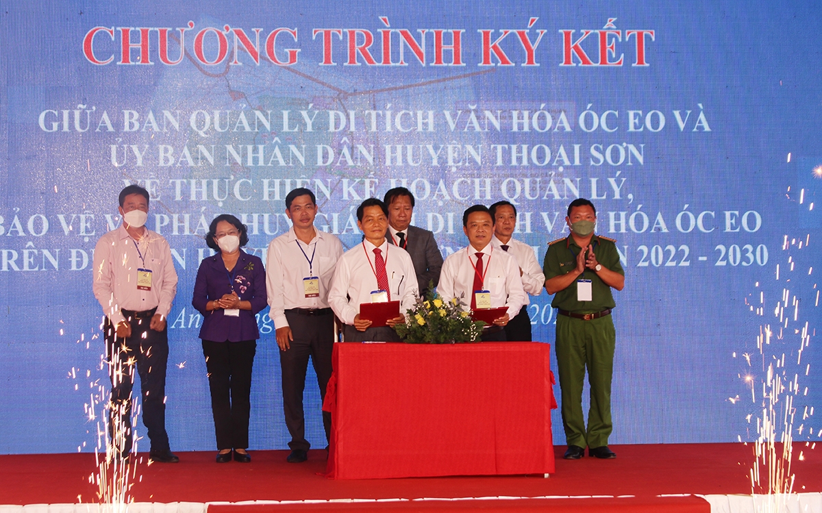 Lễ Ký kết phối hợp bảo vệ di tích quốc gia giữa Ban Quản lý Di tích và UBND huyện Thoại Sơn 