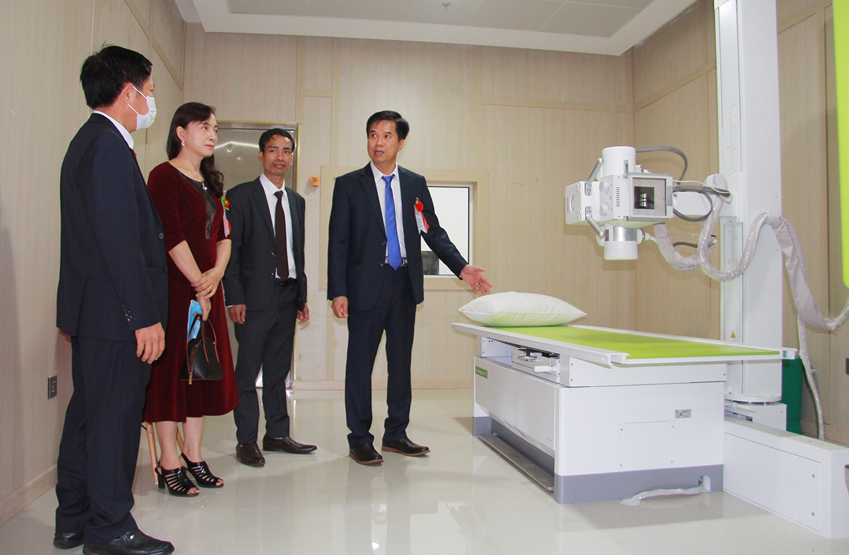 Giám đốc bệnh viện Võ Minh Thành giới thiệu về bệnh viện