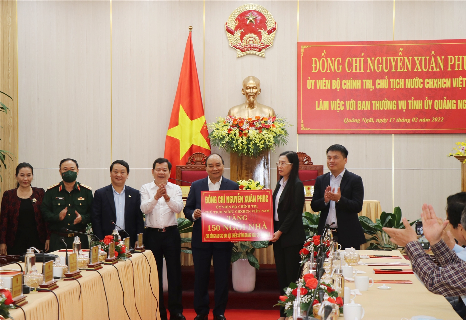 Chủ tịch nước tặng 150 ngôi nhà cho đồng bào dân tộc thiểu số tỉnh Quảng Ngãi