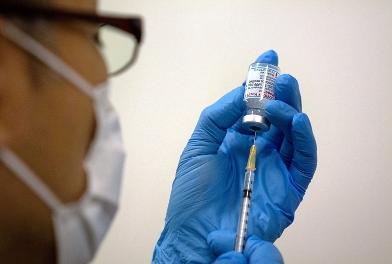Nhật Bản đã bắt đầu cung cấp vaccine phòng COVID-19 cho các trung tâm y tế trên toàn quốc