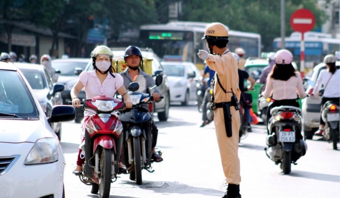 Người vi phạm giao thông tại Hà Nội nộp phạt trực tuyến từ ngày 1/3/2022. Ảnh minh họa