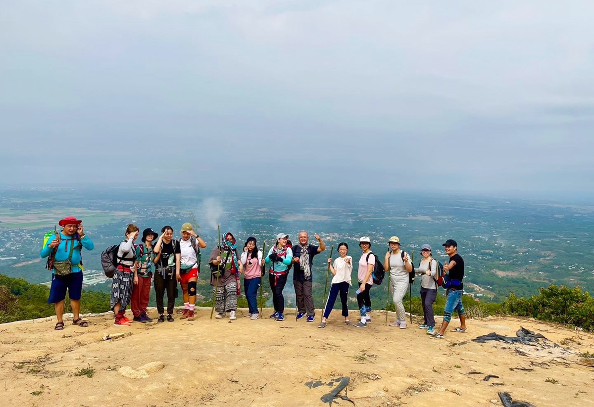Leo núi Chứa Chan để chinh phục độ cao, chinh phục bản thân là một trong những trải nghiệm thú vị mà nhiều người hiện nay tìm về trong mỗi kỳ nghỉ