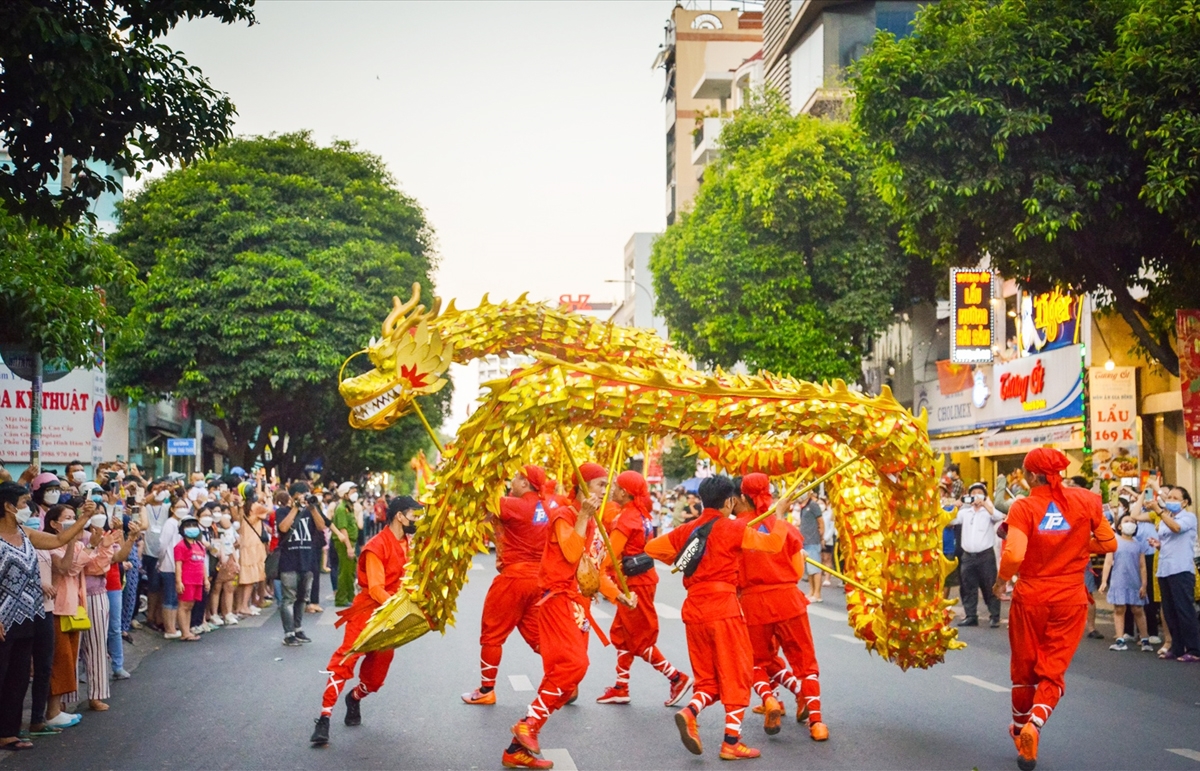 TP.HCM ra mắt chương trình múa lân nghệ thuật hút khách du lịch - 3