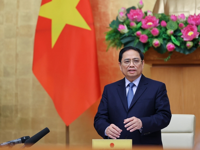 Thủ tướng Phạm Minh Chính chỉ đạo các nhiệm vụ, giải pháp đồng bộ trong thời gian tới. Ảnh: VGP/Nhật Bắc
