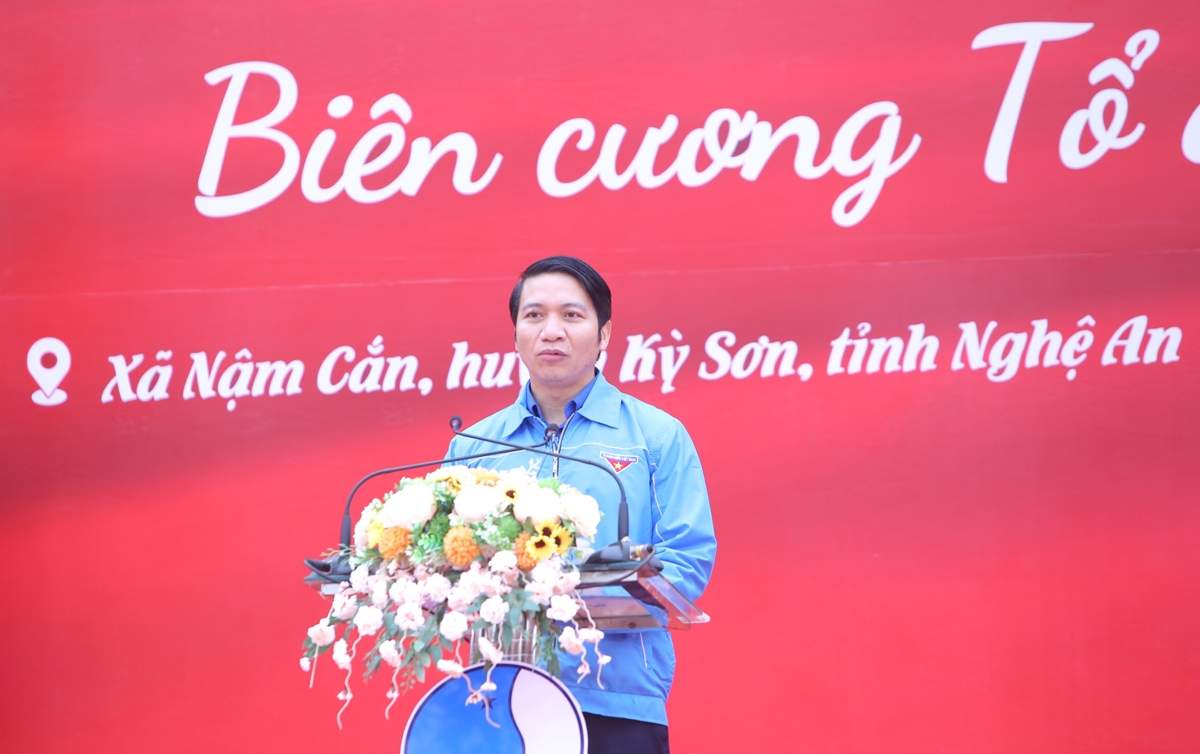 Bí thư BCH Trung ương Đoàn TNCS Hồ Chí Minh, Chủ tịch Hội LHTN Việt Nam Nguyễn Ngọc Lương phát biểu tại lễ phát động