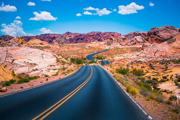 Đường dẫn tới Thung lũng Lửa Nevada 