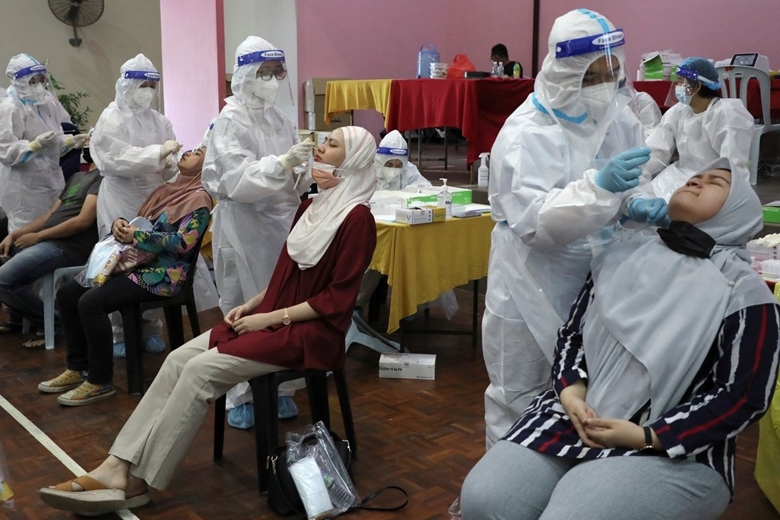 Malaysia ngày 6/3 thông báo ghi nhận số ca mắc COVID-19 theo ngày cao nhất kể từ khi dịch bệnh bùng phát. (Ảnh: Reuters)