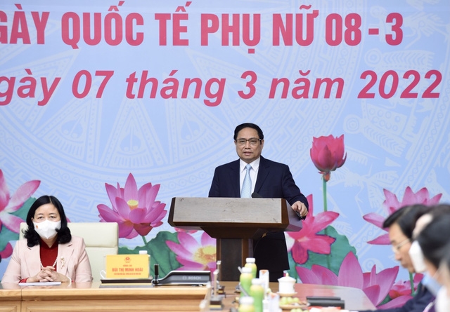 Thủ tướng Chính phủ Phạm Minh yêu cầu chú trọng hơn nữa công tác quy hoạch nguồn cán bộ nữ và khẩn trương xây dựng Đề án đào tạo, bồi dưỡng cán bộ trẻ, cán bộ nữ - Ảnh: VGP