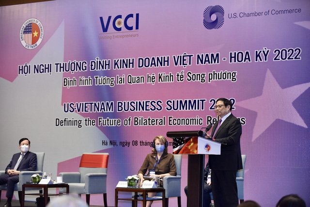 Thay mặt lãnh đạo Đảng, Nhà nước, Chính phủ Việt Nam, Thủ tướng cảm ơn sự giúp đỡ quý báu của Chính phủ, nhân dân và các doanh nghiệp, nhà đầu tư Hoa Kỳ đối với Việt Nam thời gian qua trong công tác phòng, chống dịch. Ảnh: VGP