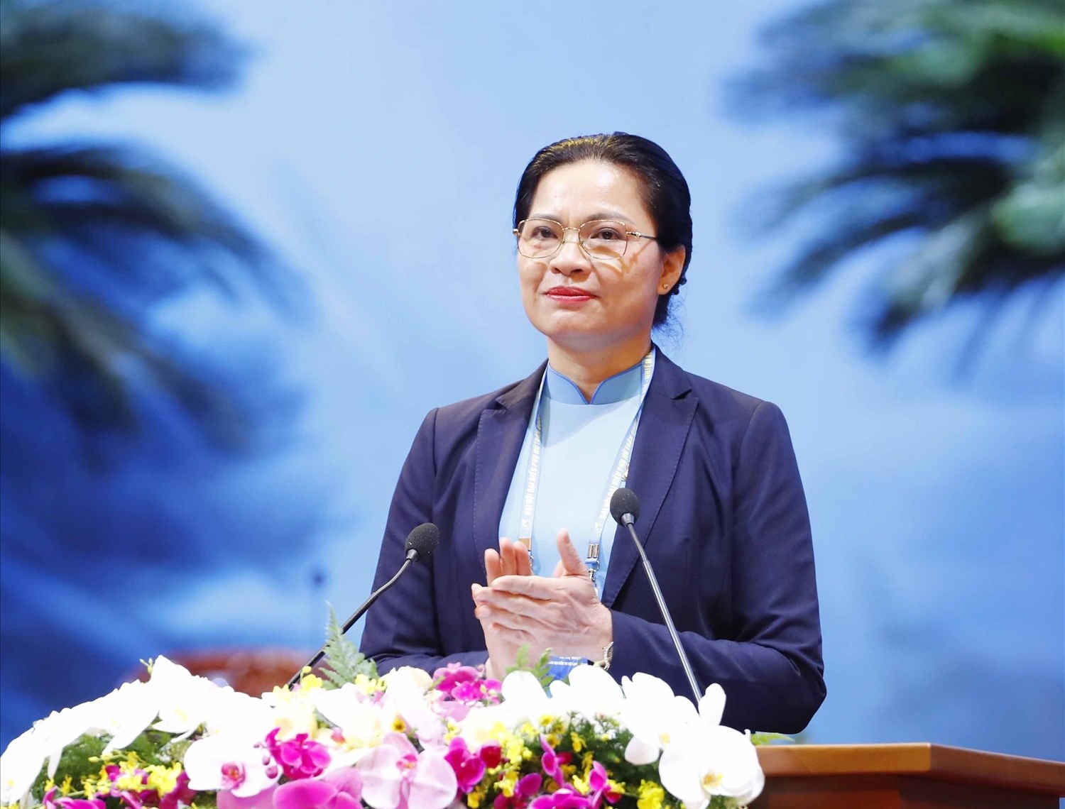 Bà Hà Thị Nga, Ủy viên BCH TW Đảng, Chủ tịch Hội LHPN Việt Nam phát biểu tại Phiên trù bị