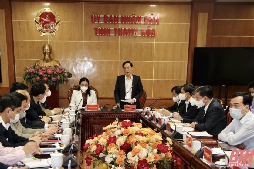 Ông Đầu Thanh Tùng, Tỉnh ủy viên, Phó Chủ tịch UBND tỉnh Thanh Hóa phát biểu tại buổi làm việc