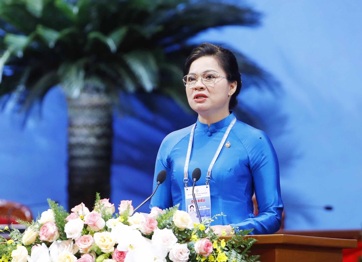 Chủ tịch Hội LHPN VIệt Nam Hà Thị Nga đọc diễn văn bế mạc
