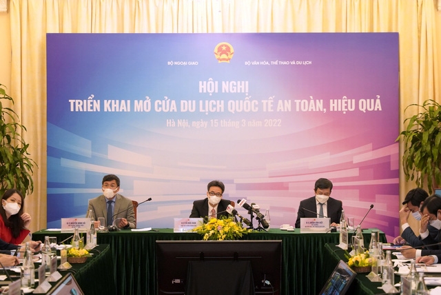 Phó Thủ tướng ghi nhận những ý kiến tâm huyết tại hội nghị nhằm đẩy mạnh quảng bá, thu hút khách du lịch quốc tế đến Việt Nam - Ảnh: VGP