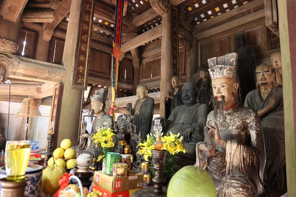 Nhiều pho tượng cổ tại chùa đang bị xuống cấp nghiêm trọng (Ảnh BTT)