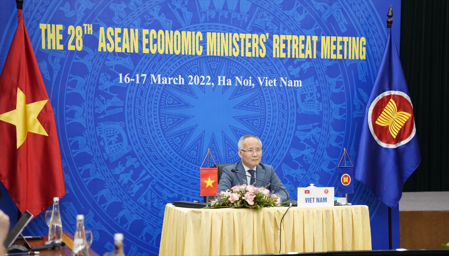 Thứ trưởng Bộ Công Thương Trần Quốc Khánh tham dự Hội nghị Bộ trưởng Kinh tế ASEAN hẹp lần thứ 28. Ảnh: moit.gov.vn