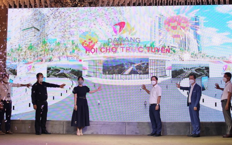 Đà Nẵng khai mạc Hội chợ Du lịch trực tuyến Danang FantastiCity 2022, chiều 17/3.