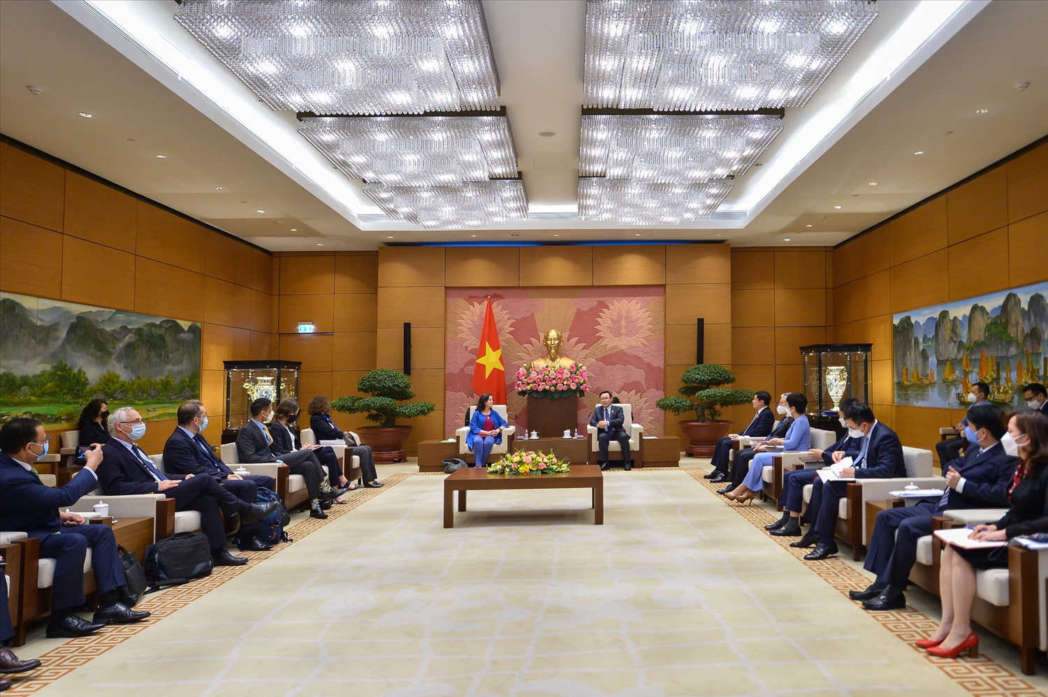 Chủ tịch Quốc hội Vương Đình Huệ đề xuất nhiều lĩnh vực hợp tác giữa Ngân hàng Thế giới với các cơ quan của Việt Nam