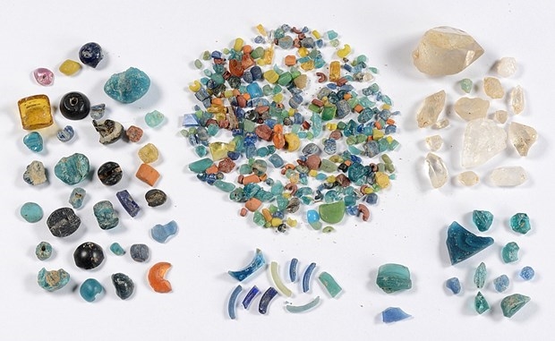 Đồ trang sức, đá quý được tìm thấy với số lượng lớn. (Ảnh: Viện Nghiên cứu Kinh thành)