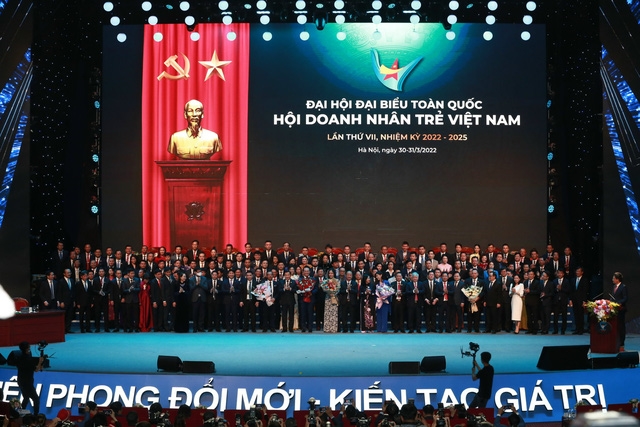 Ban Chấp hành Hội Doanh nhân trẻ Việt Nam khóa VII ra mắt đại hội - Ảnh VGP