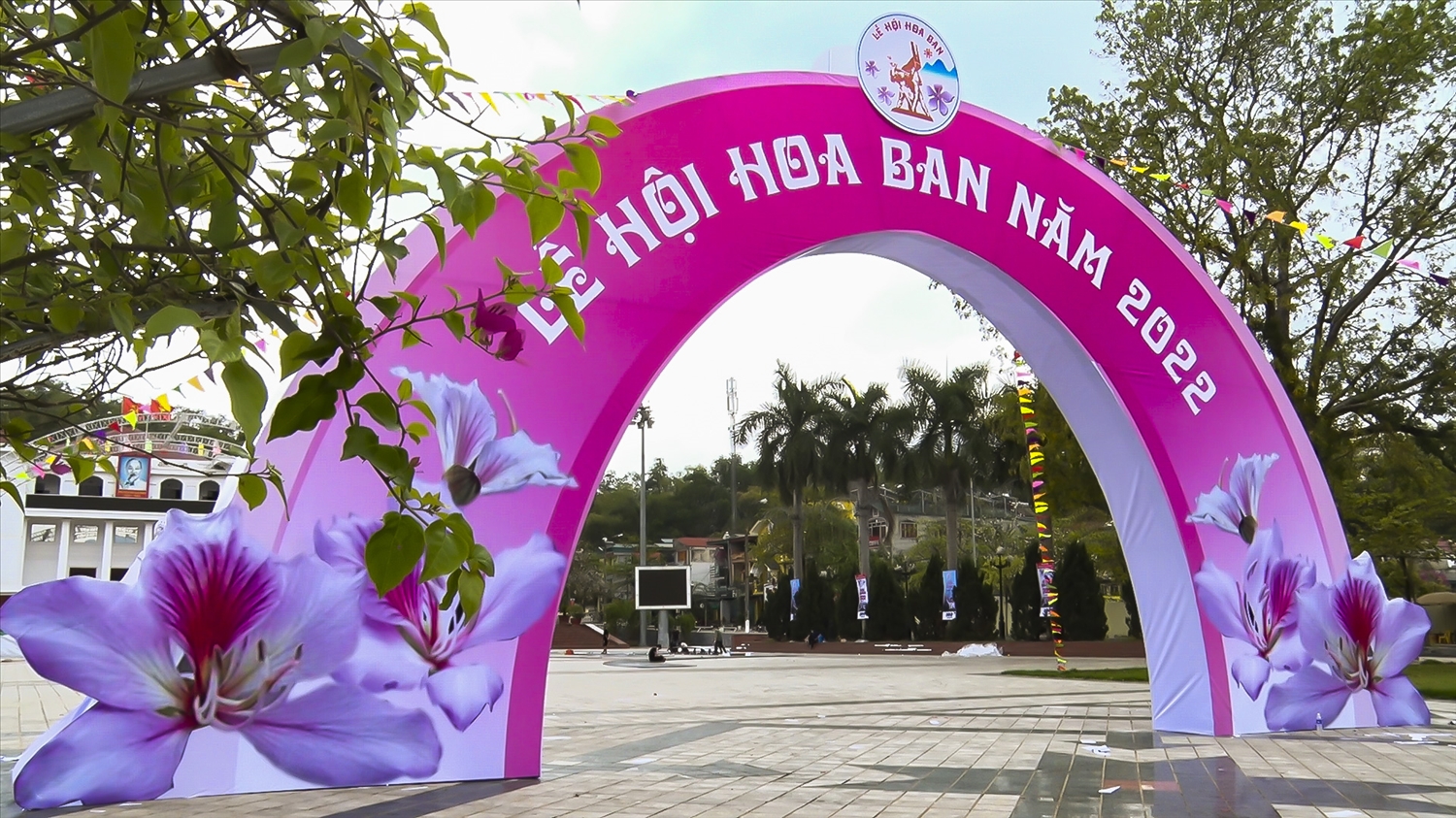 Quảng trường 7/5 (thành phố Điện Biên Phủ) - nơi diễn ra lễ khai mạc Lễ hội Hoa Ban năm 2022.