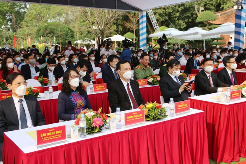 Các đại biểu tham dự buổi lễ phát động triển khai nhiệm vụ của ngành VHTT&DL năm 2022