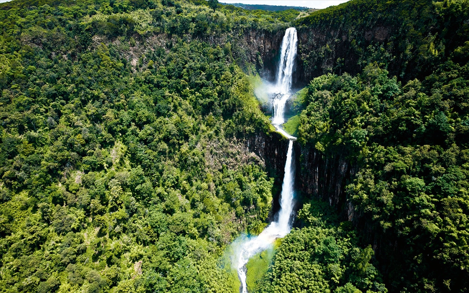 Vườn quốc gia Aberdares thu hút khách du lịch với thác nước tuyệt đẹp
