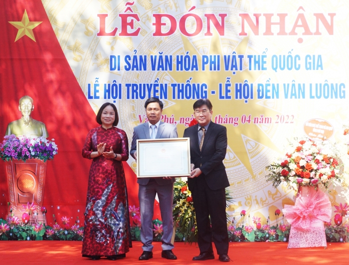 Đón Bằng công nhận di sản văn hóa phi vật thể cấp quốc gia Lễ hội cướp bông, ném chài đình Vân Luông (tỉnh Phú Thọ) - (Ảnh BPT)