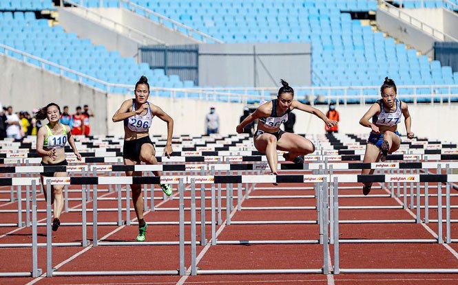 Cuộc tranh tài nội dung 100 m rào nữ tại Giải vô địch điền kinh quốc gia 2020