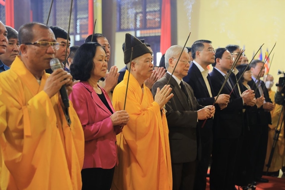 Tổng Bí thư Nguyễn Phú Trọng dâng hương tưởng niệm Đức Vua - Phật hoàng Trần Nhân Tông tại Khu Di tích lịch sử và danh thắng Yên Tử