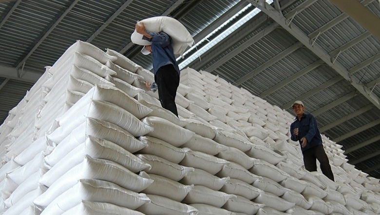 Xuất cấp gần 58 nghìn tấn gạo dự trữ cho các địa phương