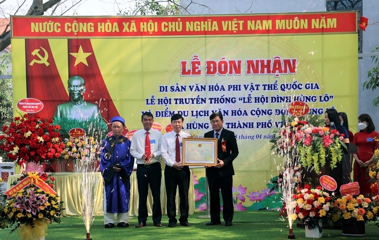 Lễ hội đình Hùng Lô (xã Hùng Lô, TP Việt Trì, Phú Thọ) được đưa vào danh mục Di sản văn hóa phi vật thể quốc gia.