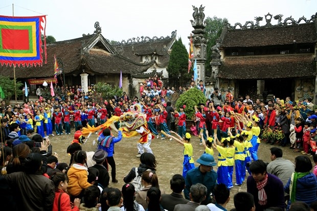 Lễ hội đình Hùng Lô. (Nguồn; viettri.gov.vn)