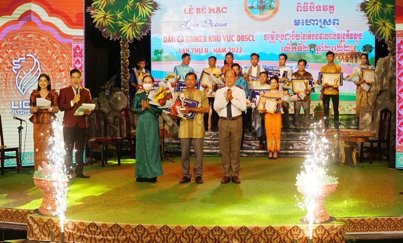 Trao giải Liên hoan Dân ca Khmer khu vực đồng bằng sông Cửu Long lần thứ 2