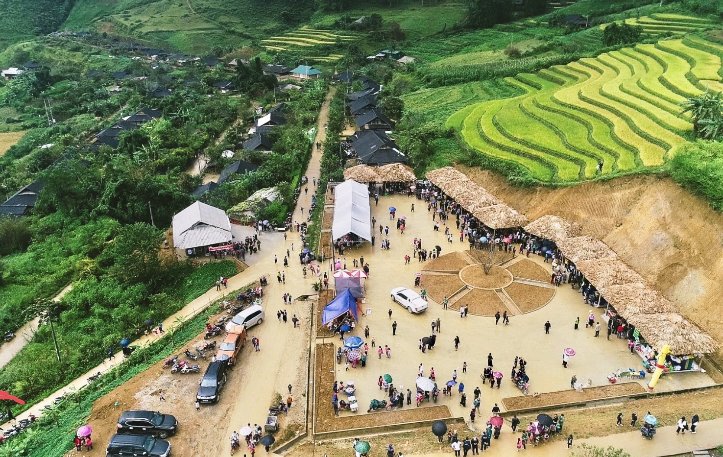 Chợ phiên Tà Mung, một điểm đến hấp dẫn đậm sắc màu dân tộc vùng cao Tây Bắc tại Than Uyên