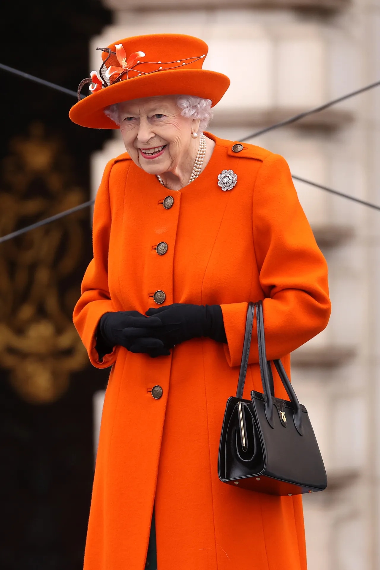 Màu cam tươi mới trong buổi ra mắt The Queen's Baton Relay cho Birmingham 2022 (Thế vận hội của Khối thịnh vượng chung lần thứ XXII) tại Cung điện Buckingham năm 2021